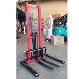 1.6M Manual Adjustable Base Stacker 1.5Ton