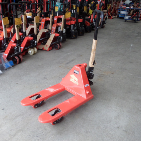 2T Low Profile Pallet Jack 70cm Long Forks